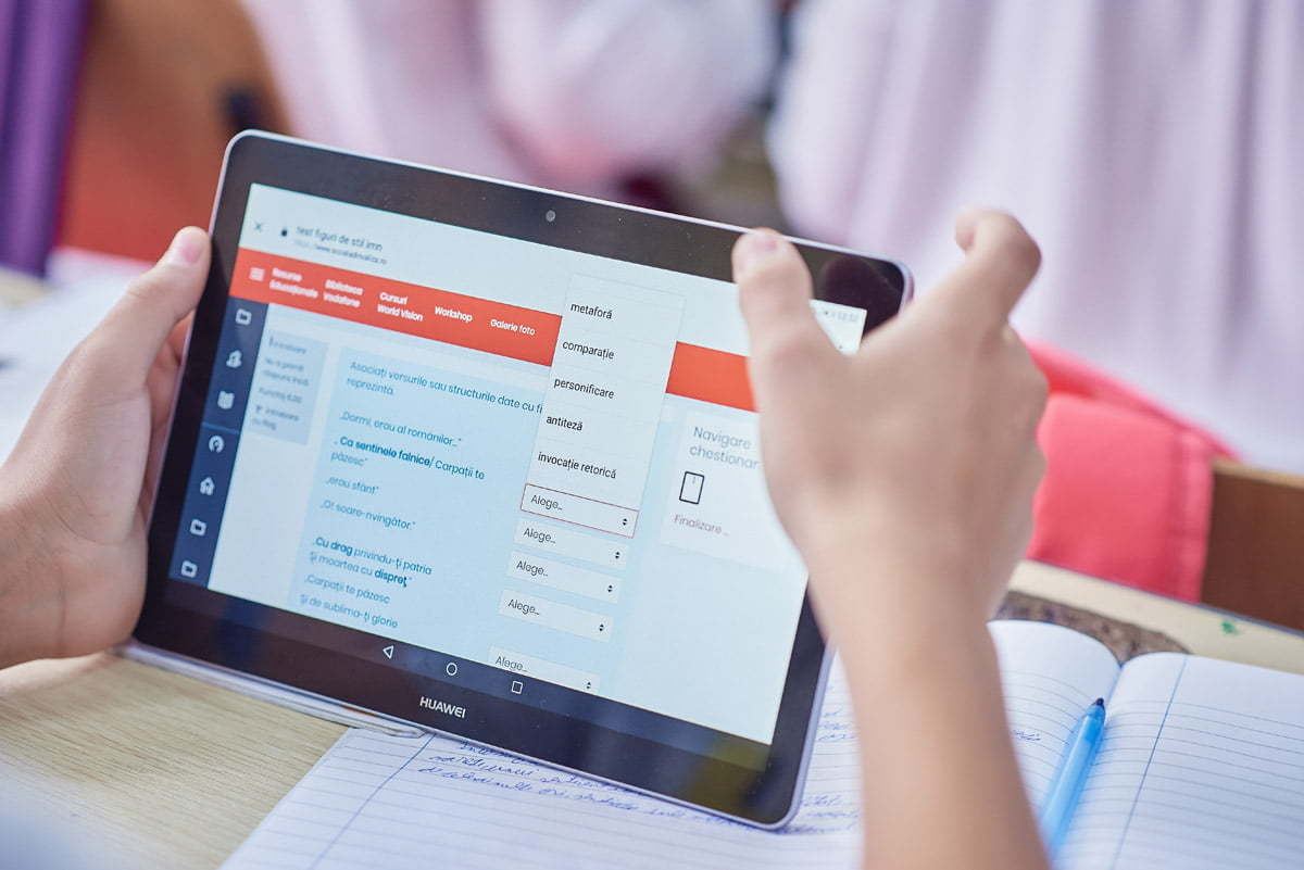Vodafone România a livrat 108.327 de tablete conectate la Internet