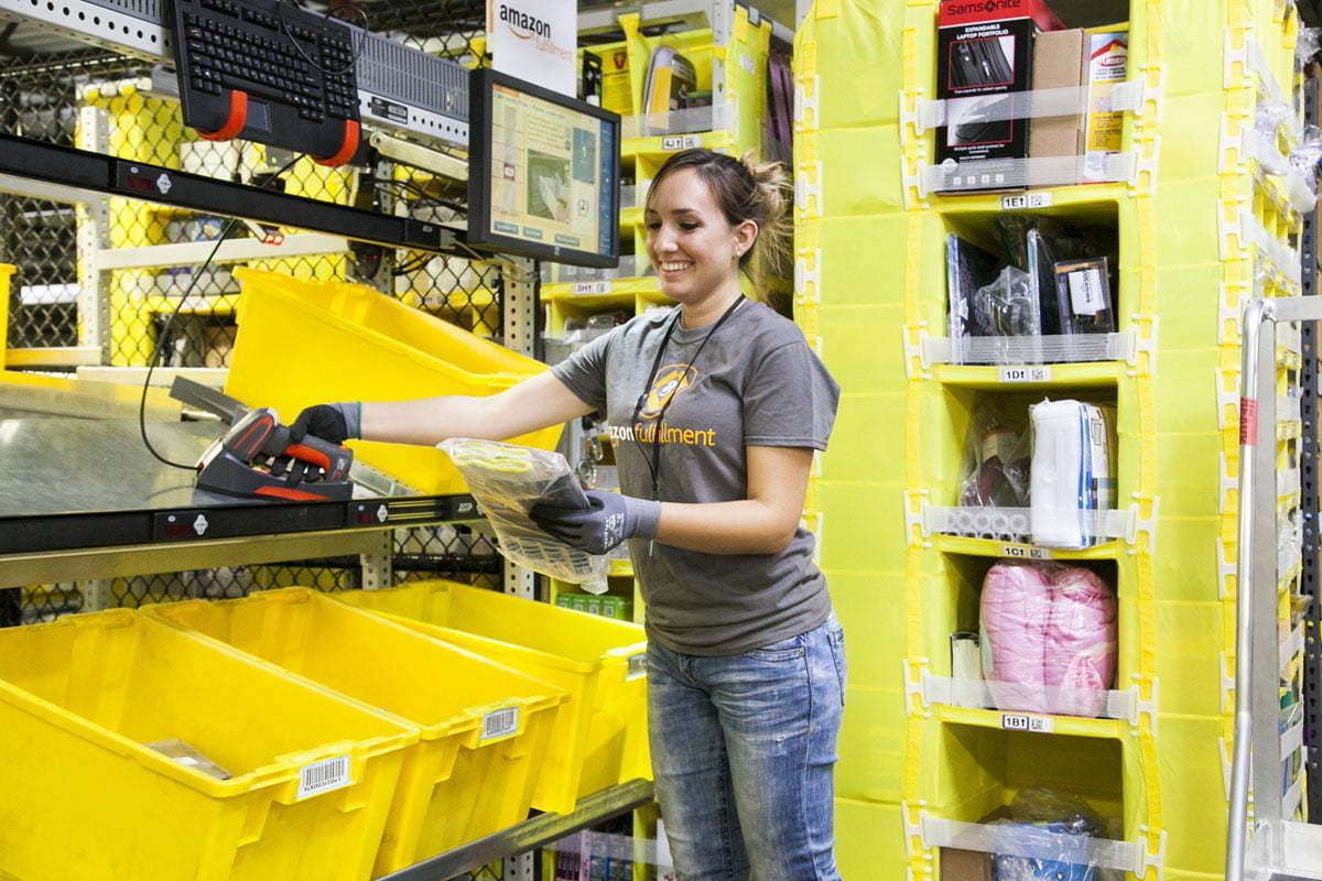 Vânzările Amazon au crescut cu 26% în primul trimestru, dar coronavirusul a dus la scăderea profitul...