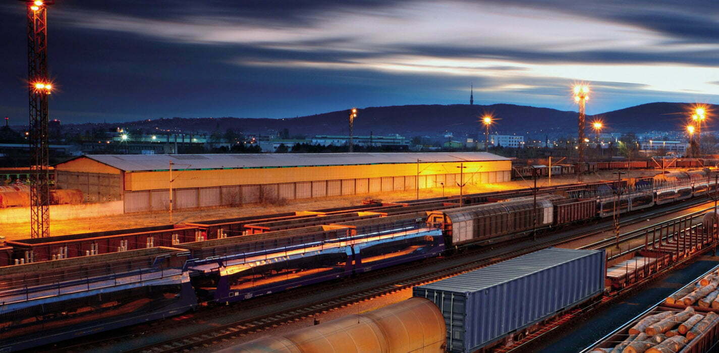 Cum s-au transportat pe calea ferată 500 de tone de componente auto din Wuhan în Franța în plină pan...