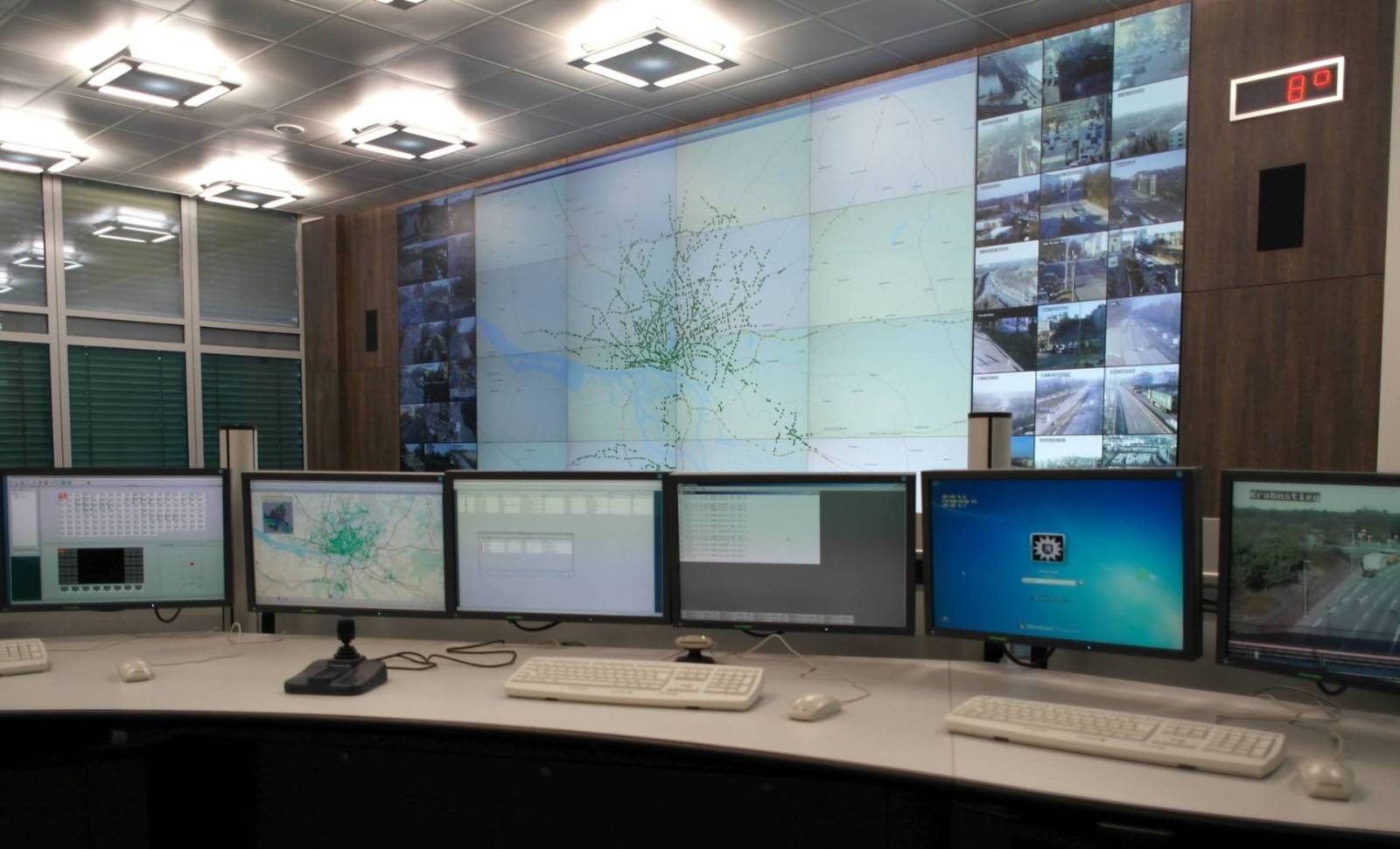 Smart City: Sistem de management inteligent al traficului în Piatra Neamț