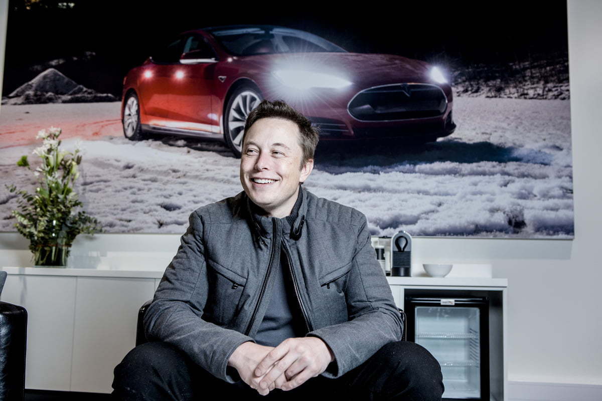 Elon Musk i-a luat locul lui Warren Buffet în topul miliardarilor. Cine mai este în Top 10