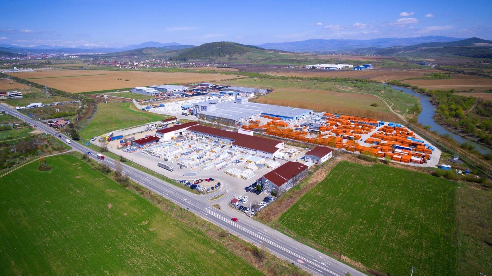 Tranzacție: compania irlandeză Kingspan cumpără divizia Steel a grupului TeraPlast