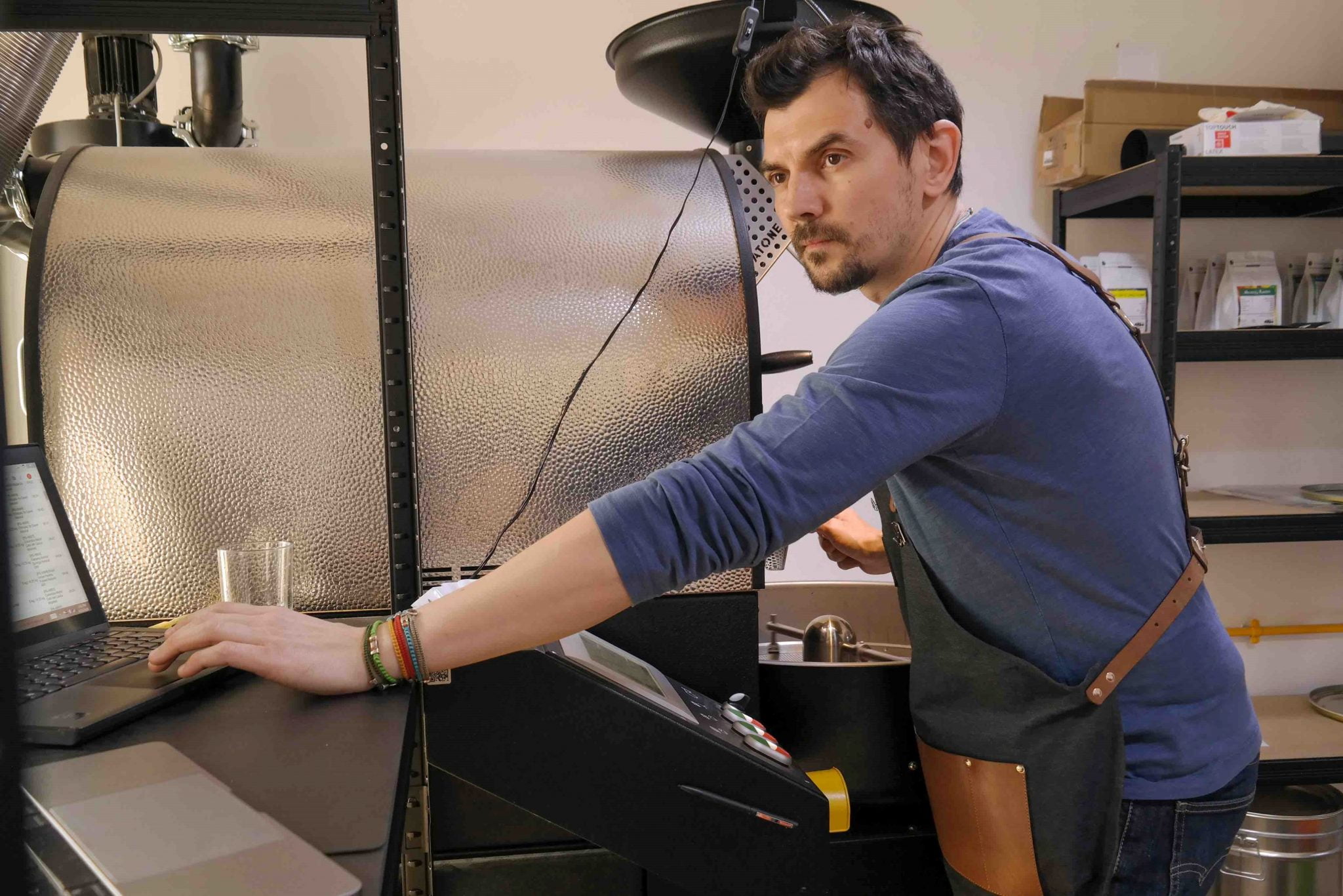 Bogdan Georgescu, un renumit barista, lansează propriul magazin online de cafea de specialitate