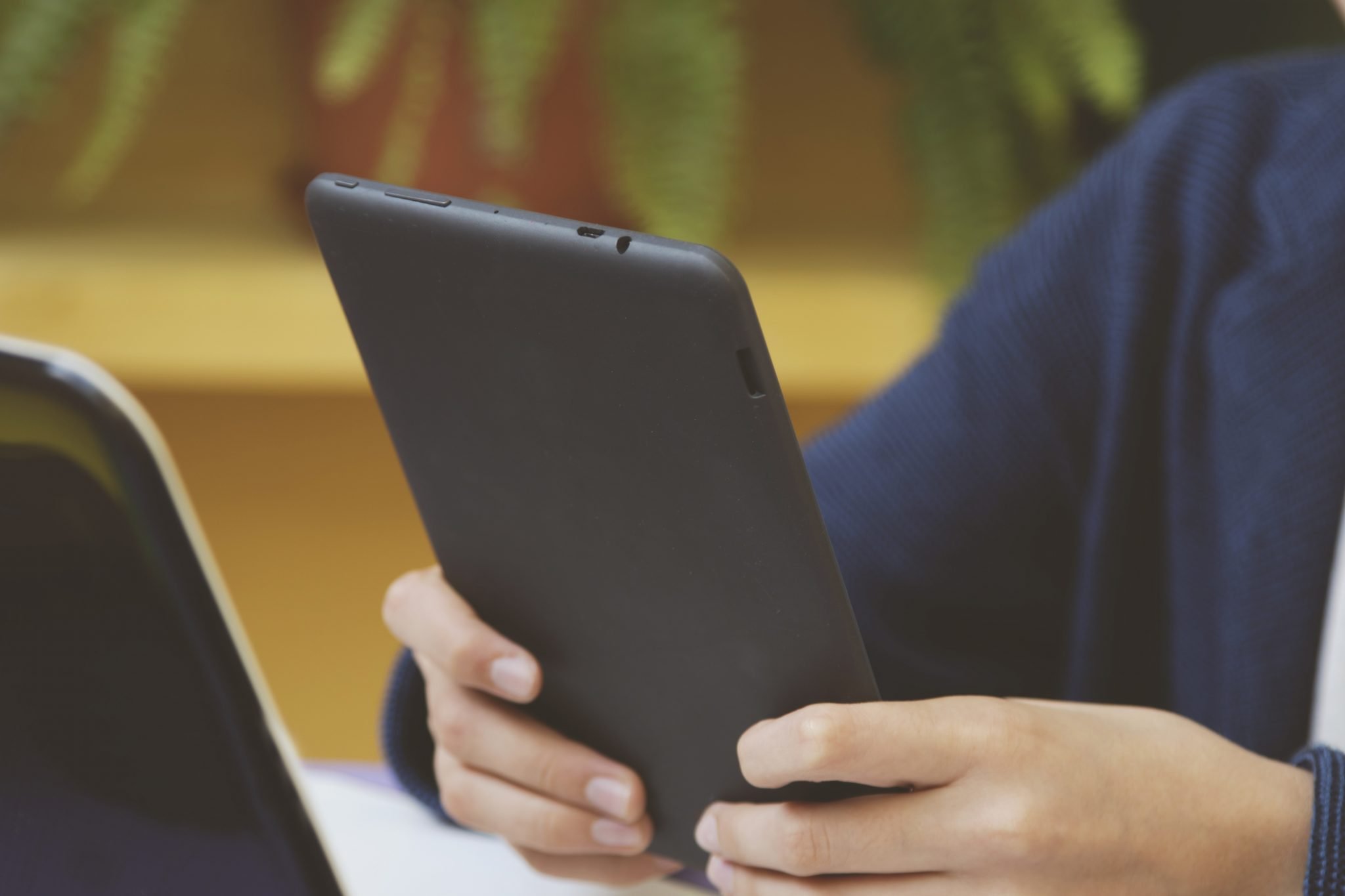 Internet și tablete pentru copii din mediul rural