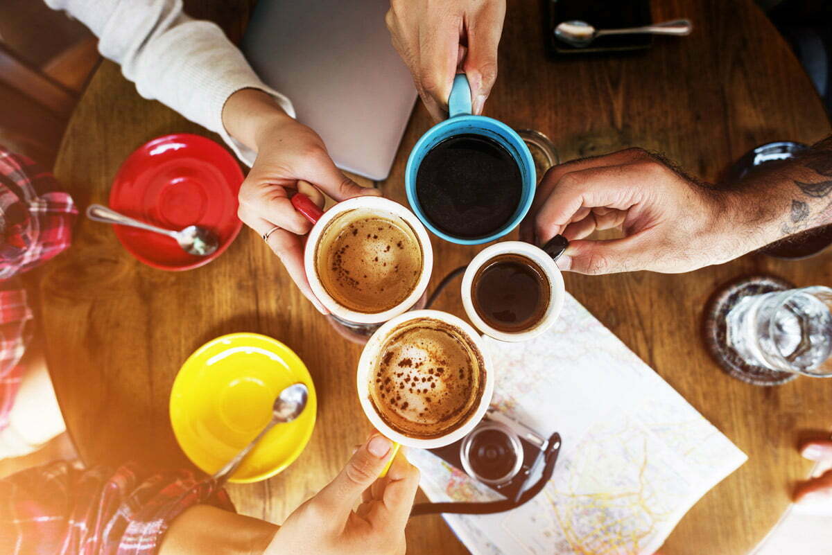 Studiu: Peste 58% dintre români consumă 2-3 cafele pe zi
