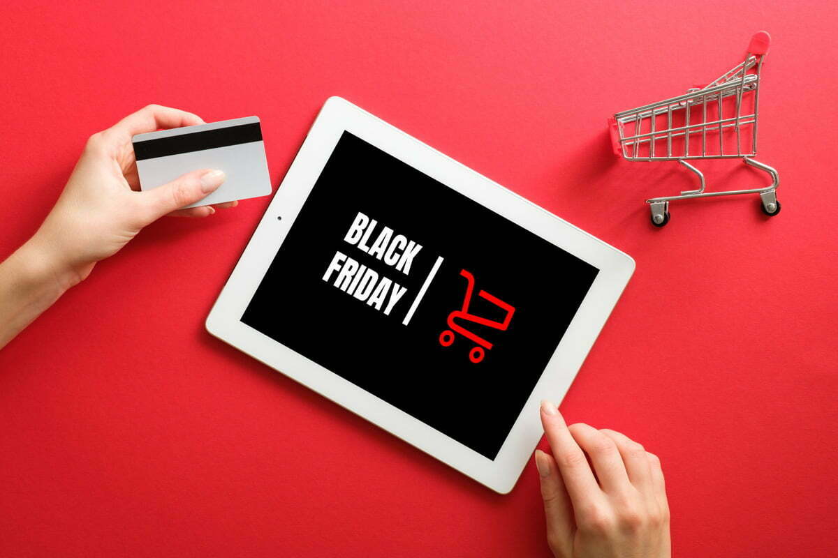Cât s-a plătit online de Black Friday în România