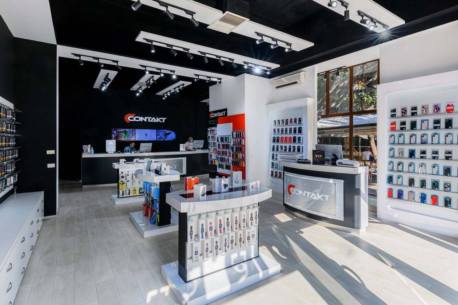 Contakt lansează Mobico, brandul propriu de accesorii pentru telefoane