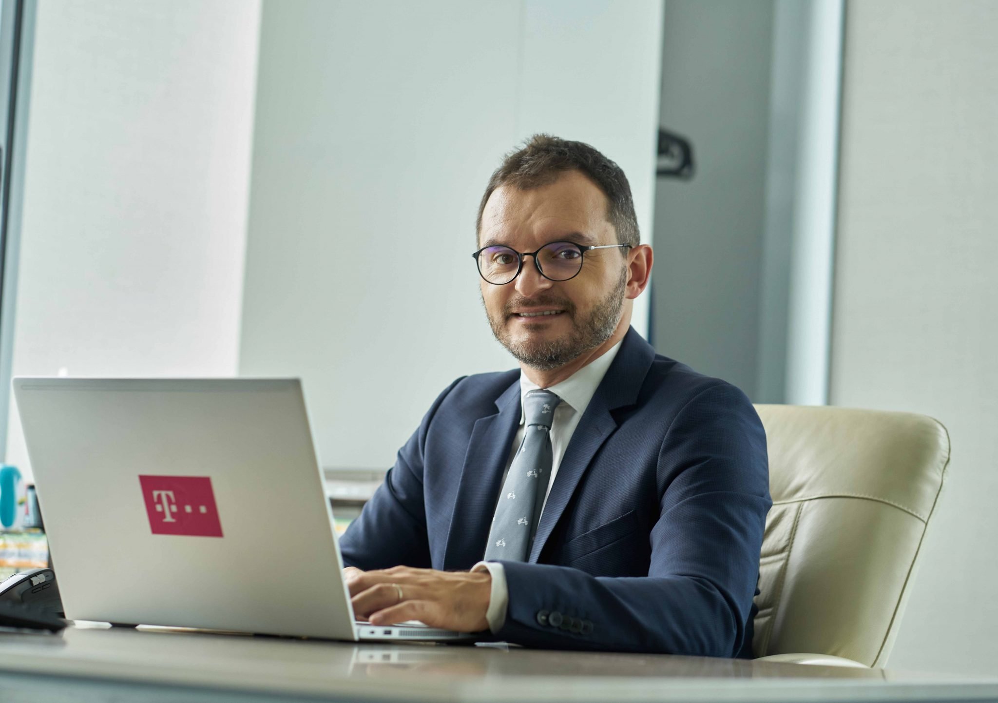 Telekom România lansează un configurator online de servicii