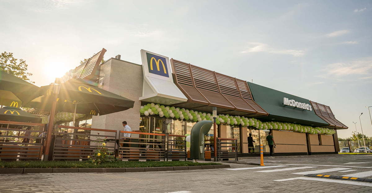 McDonald’s a lansat Double Big Mac și în România. Până când va fi disponibil în restaurante?