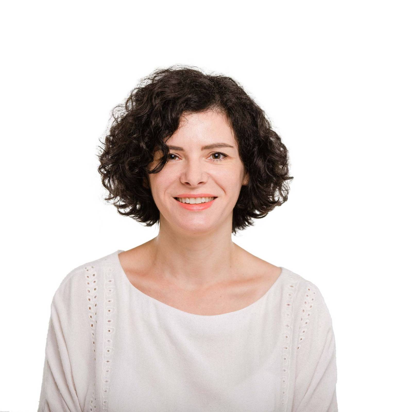 Simina Leotescu se alătură agenției Minthical