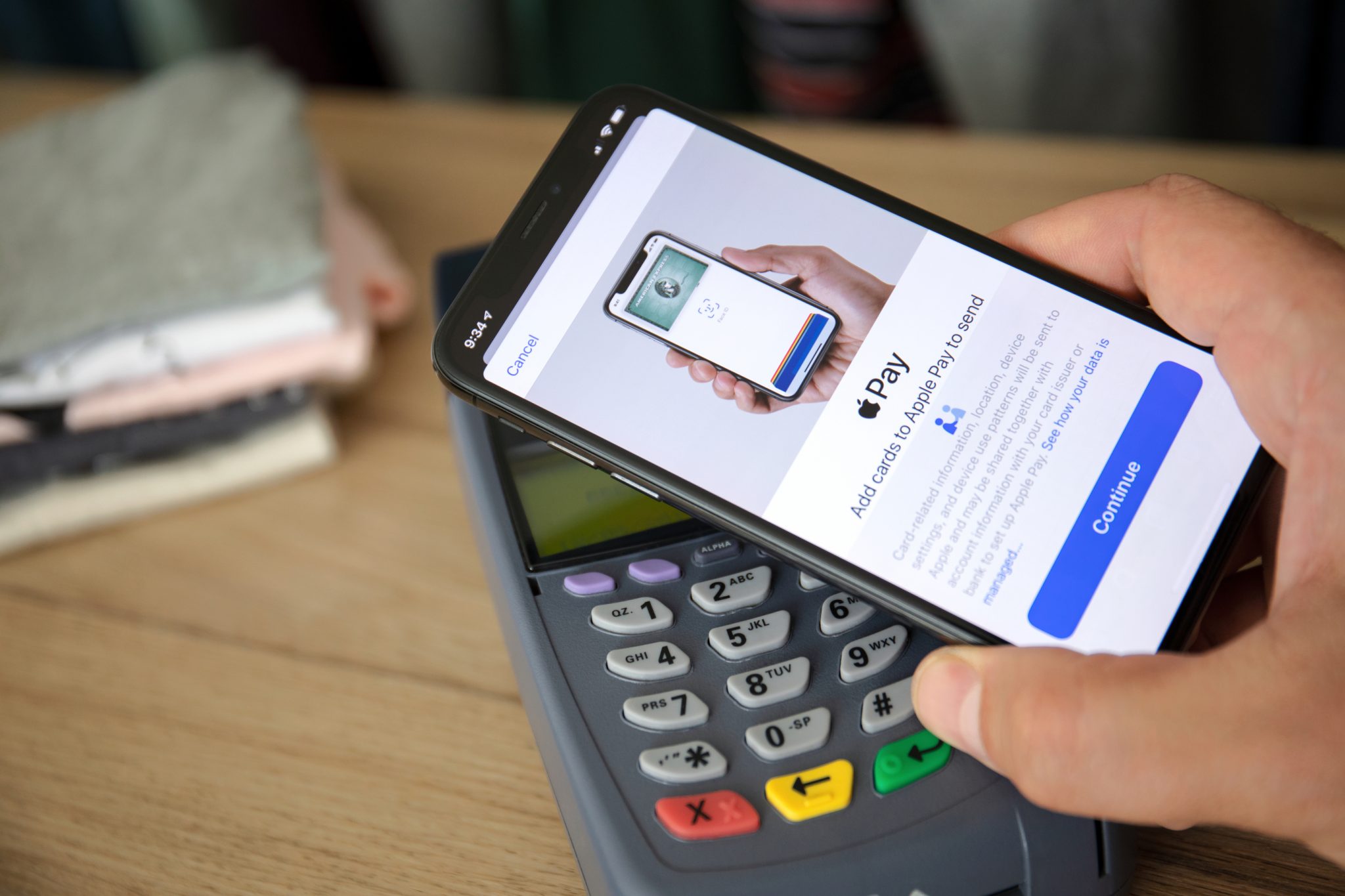 Libra Internet Bank lansează Apple Pay pentru clienții persoane fizice