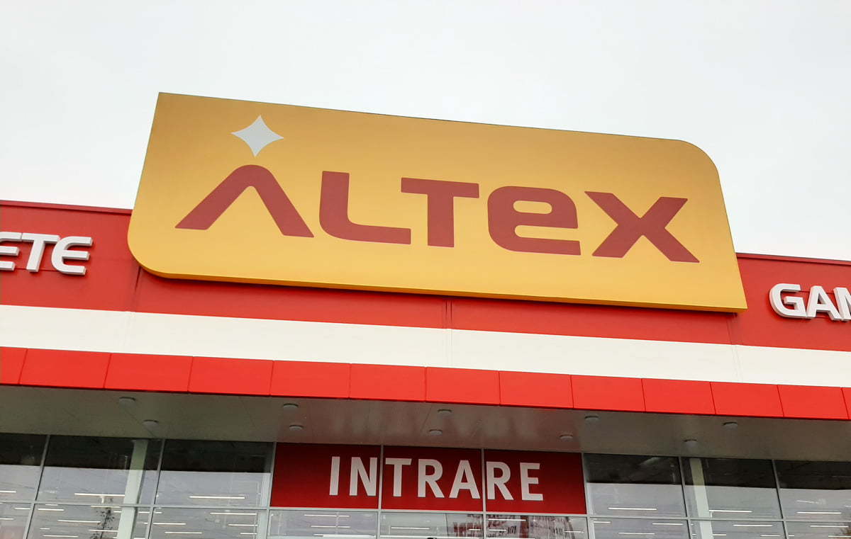 Consiliul Concurenței a declanșat o anchetă pe piața electro-IT&C. Sunt vizate Samsung, Altex, Flanc...