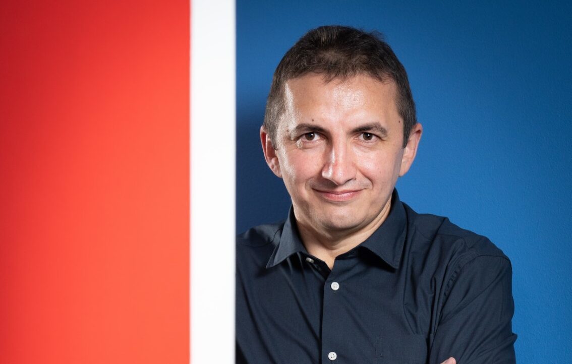 Ai un business de tehnologie? eMAG vrea să investească în compania ta