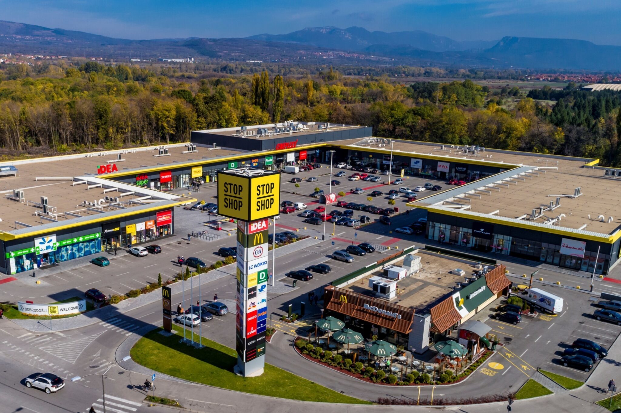 Immofinanz își extinde portofoliul de centre STOP SHOP cu opt locații