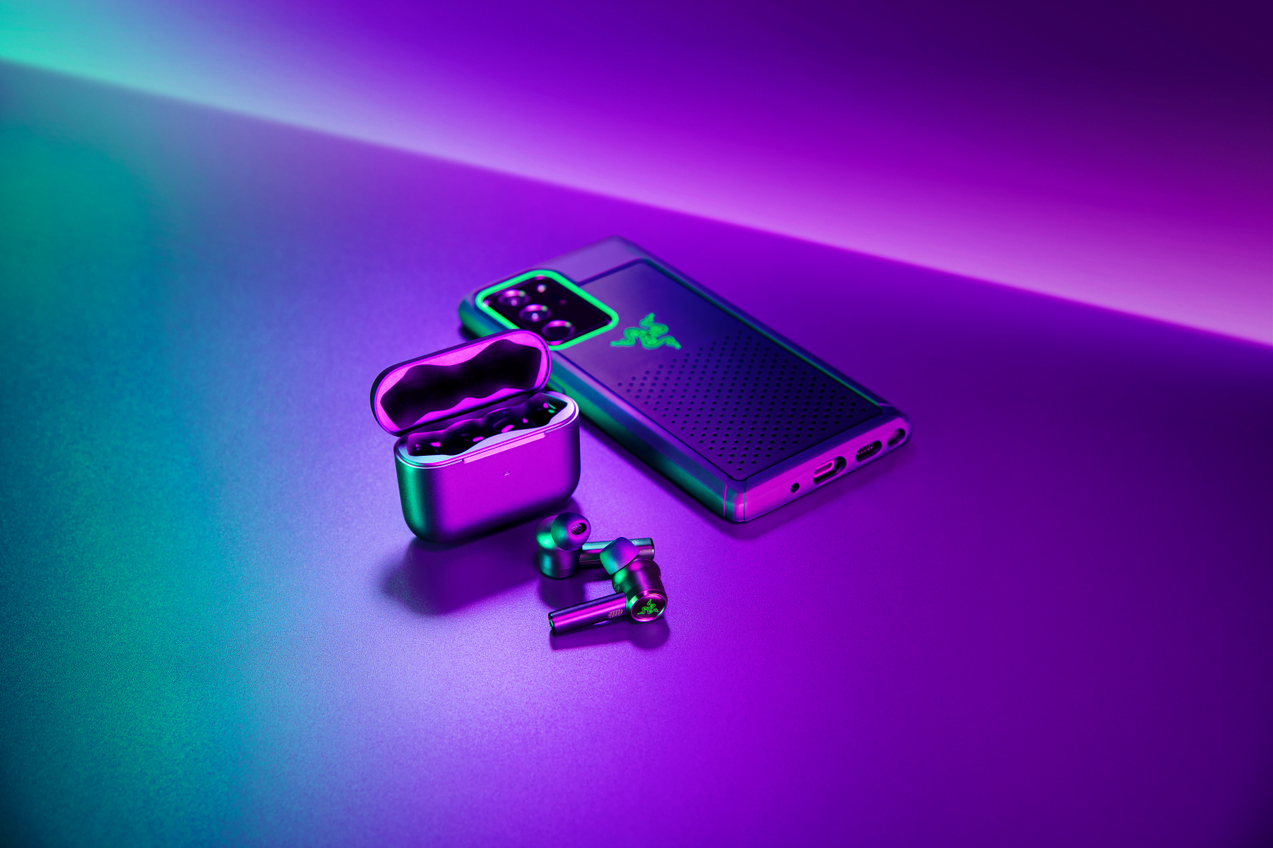 Razer lansează căștile intraauriculare și wireless Hammerhead