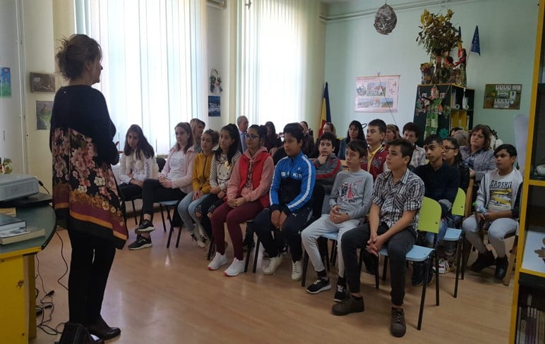 Lideri din industria IT luptă pentru educație