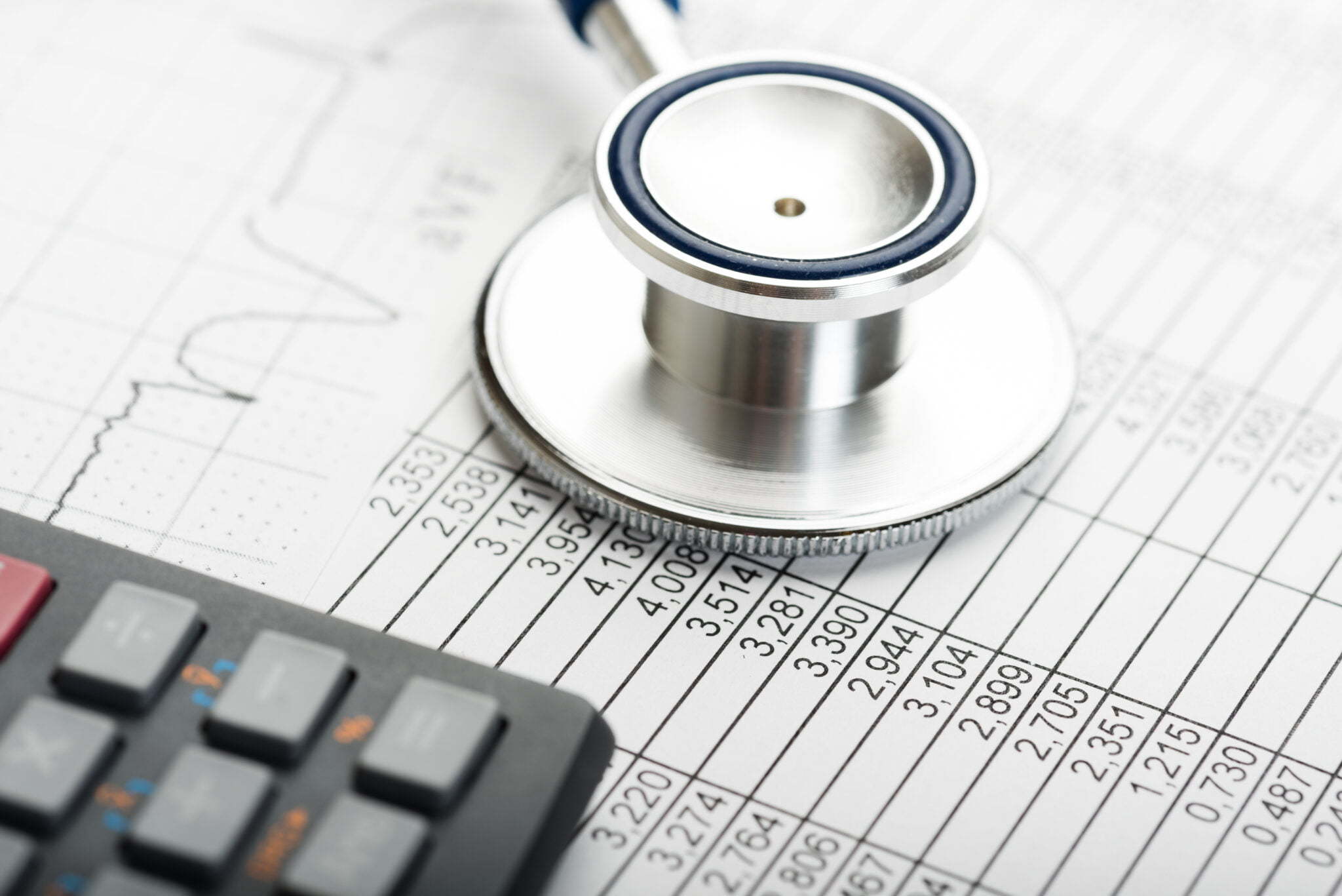 Cât ne costă cancerul? ASE face prima analiză de impact a investițiilor în controlul cancerului în R...