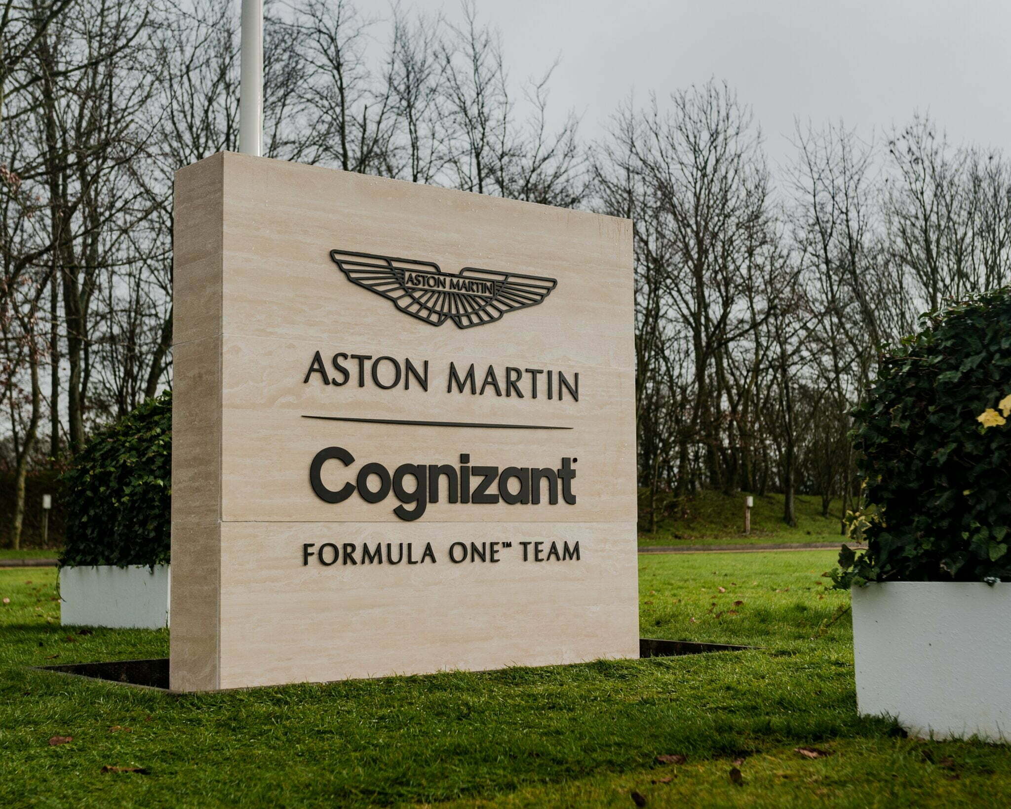 Aston Martin revine în Formula 1 după o absență de peste 60 de ani