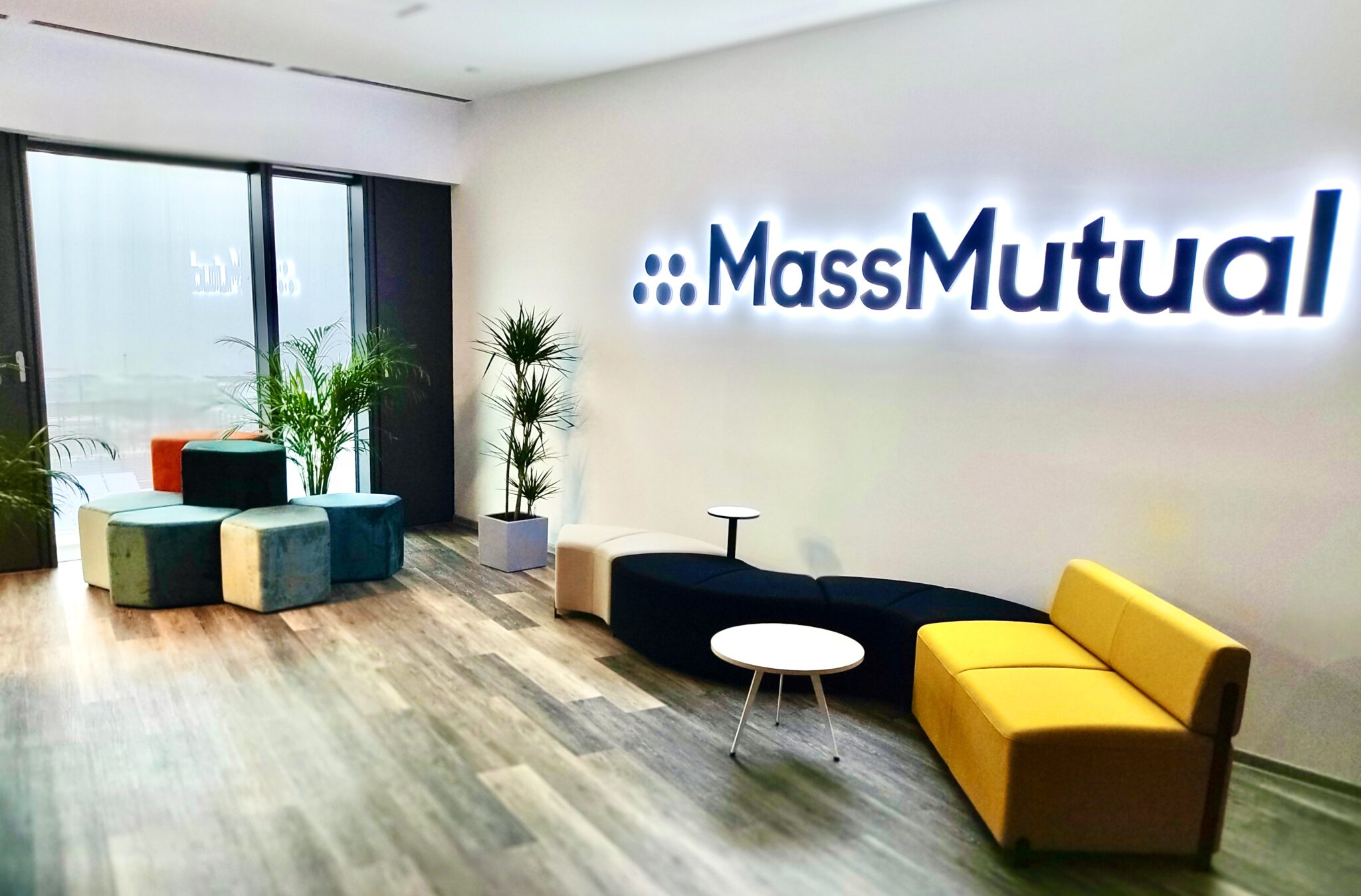MassMutual deschide două birouri în România și angajează 250 de specialiști IT
