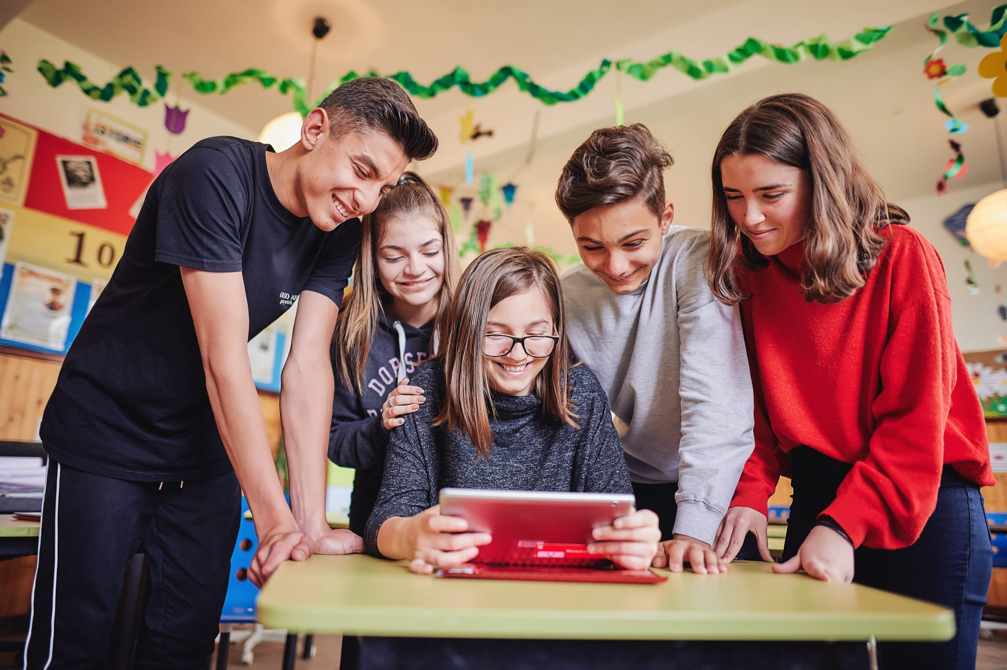 Vodafone investește 20 de milioane de euro în educație digitală