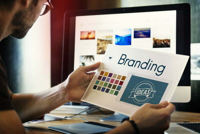 Peste 65% dintre antreprenori investesc în activități de branding și marketing online
