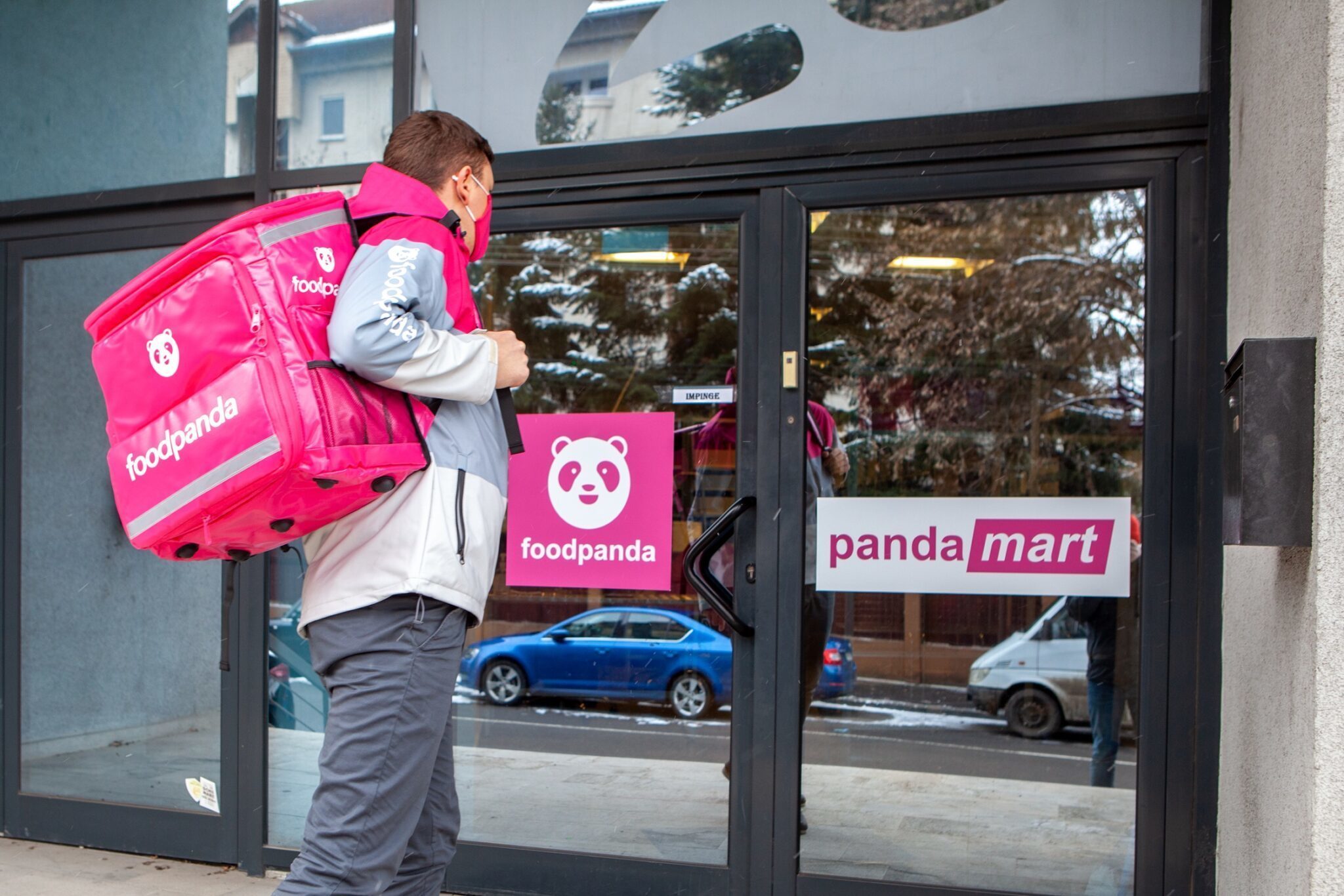 foodpanda România lansează propriile magazine pentru cumpărături rapide