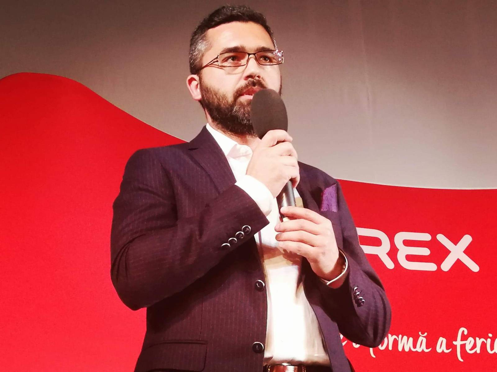 Profit din cultură. Librex a investit 1,5 milioane lei pentru transport gratuit la orice comandă