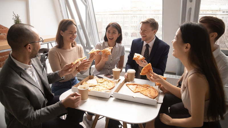 Cum afectează cultura companiei implicarea angajaților în România