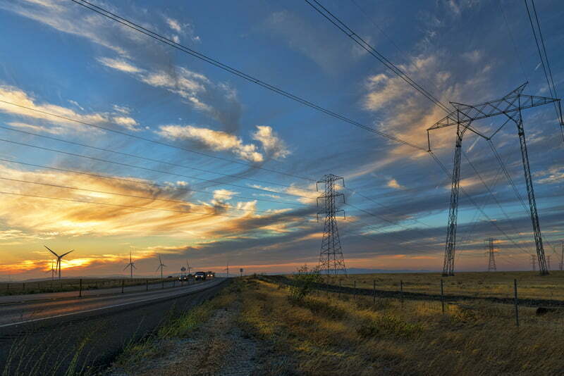 Peste 60% dintre români intenționează să păstreze același furnizor de energie electrică