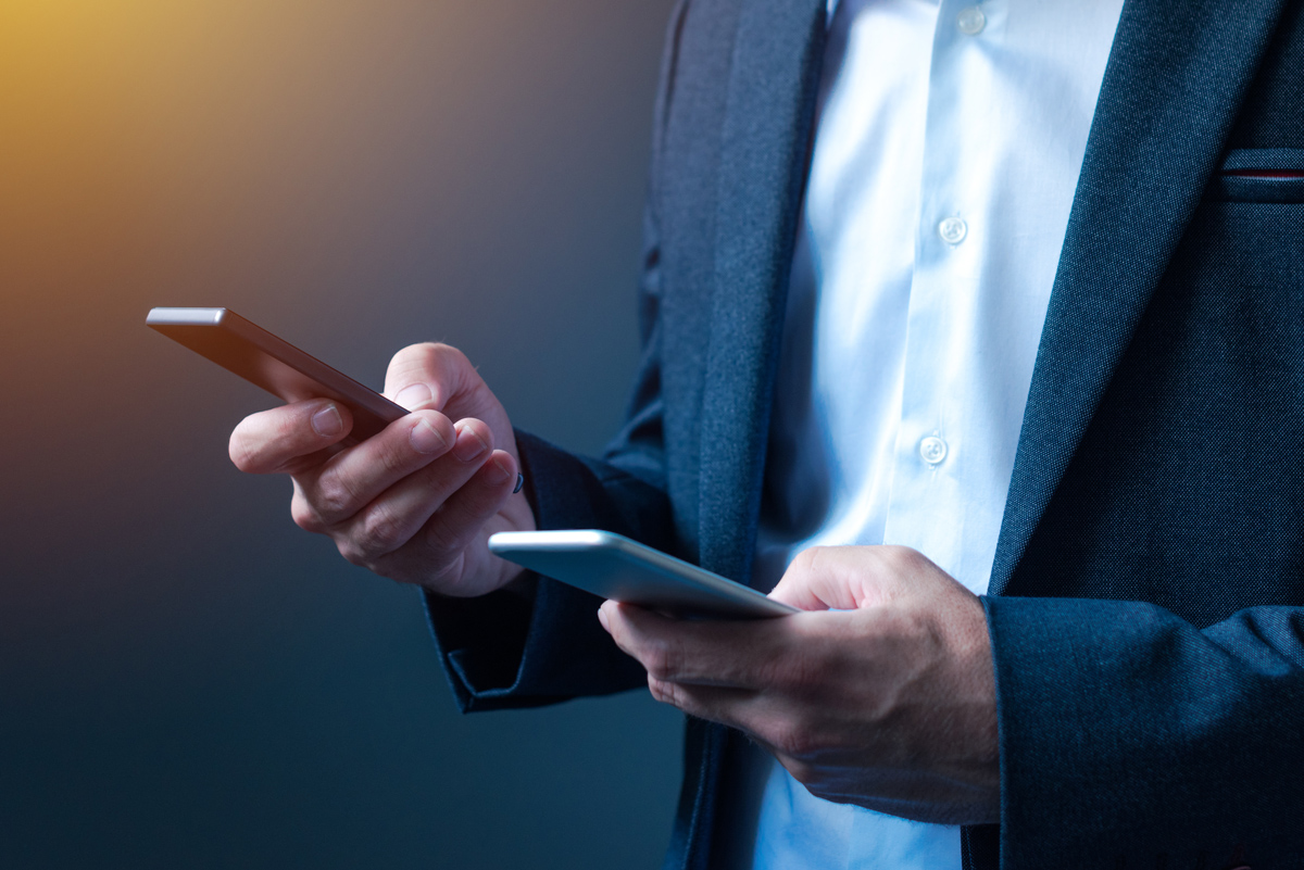 smartphone de serviciu