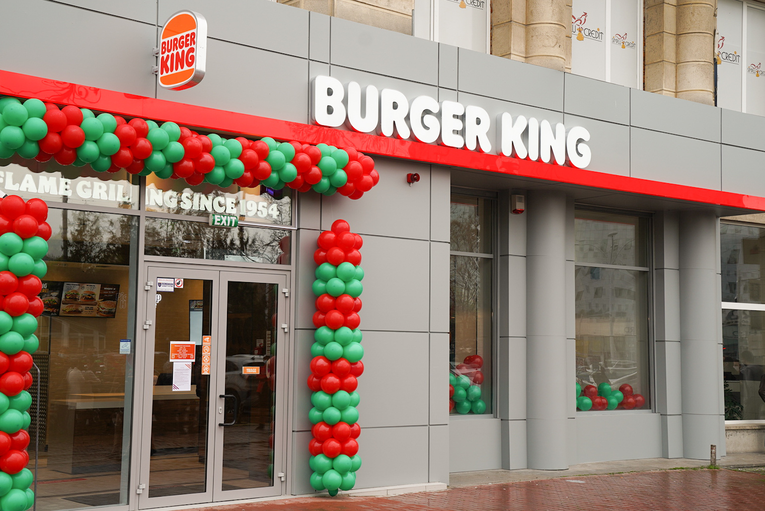 AmRest deschide în Piața Victoriei al șaptelea restaurant Burger King din București