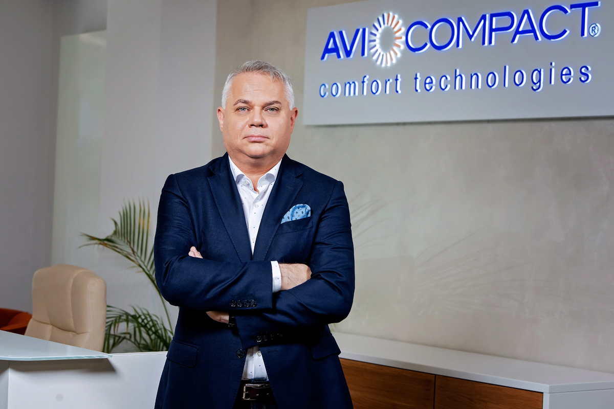 Florin Radulescu - Avi Compact