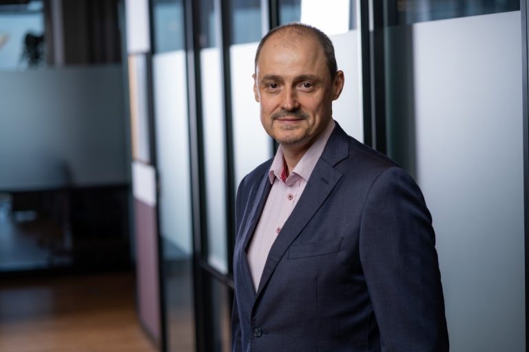 Adrian Ciceu-Shell Romania