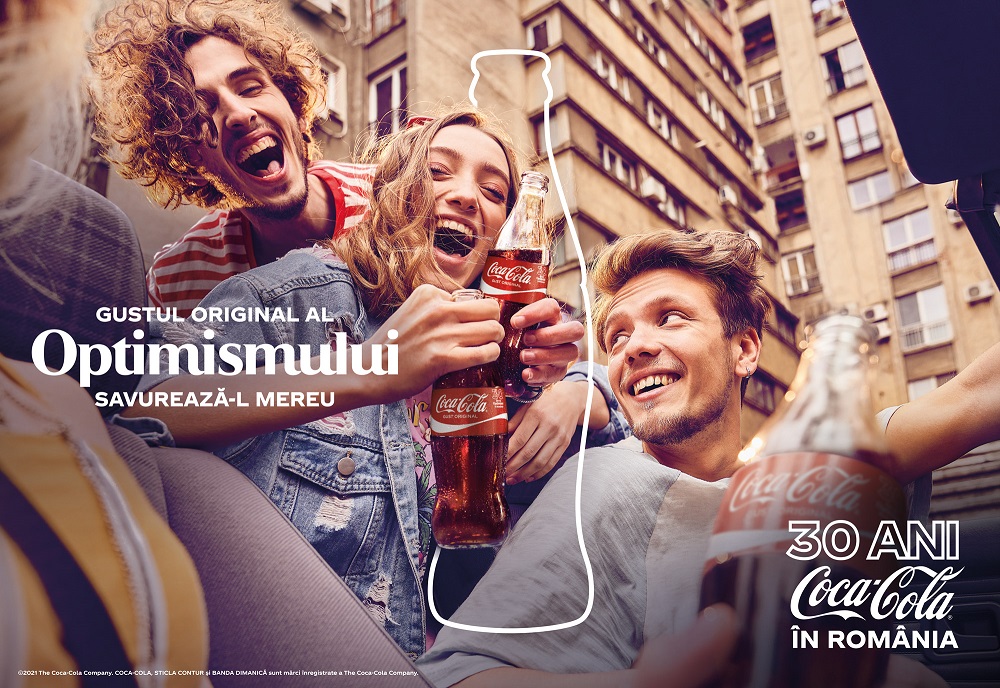 Coca-Cola celebrează 30 de ani în România printr-o campanie de publicitate axată pe optimism