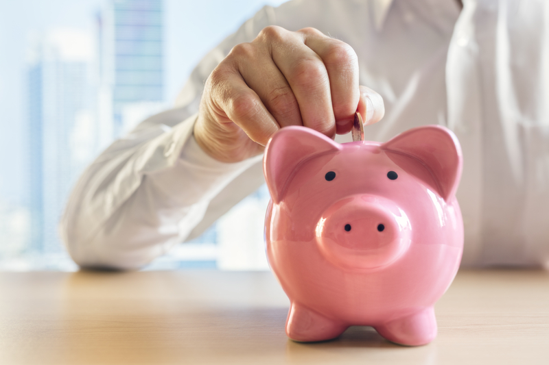 Consumatorii, mai preocupați de economisire în pandemie