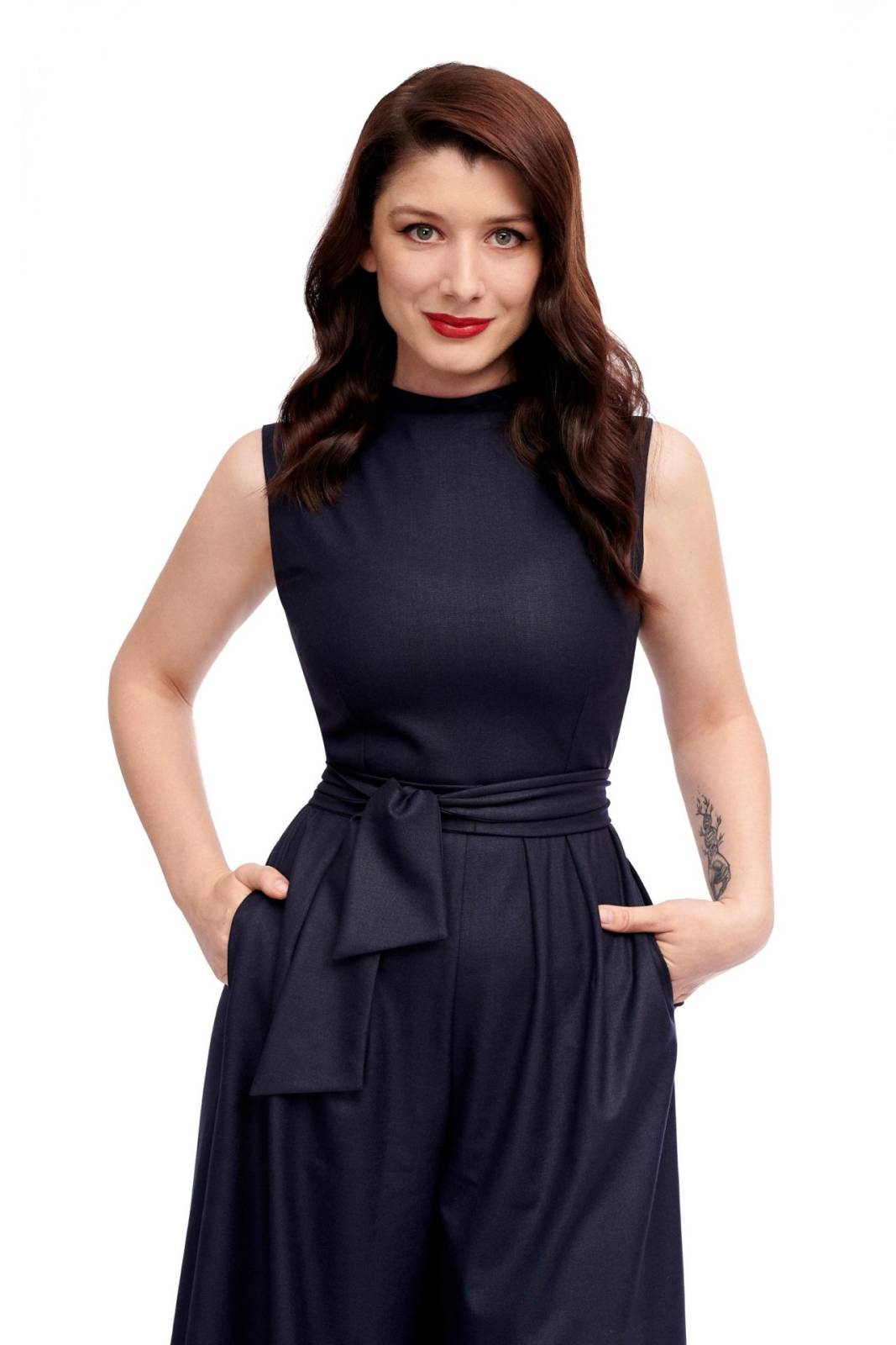 Ana Nicolae AVON scaled