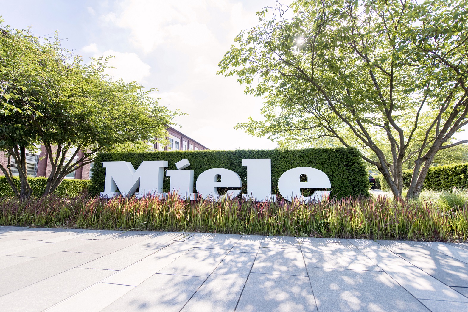 Miele a atins nivelul „net zero” al emisiilor de CO2 din toate locațiile în 2021