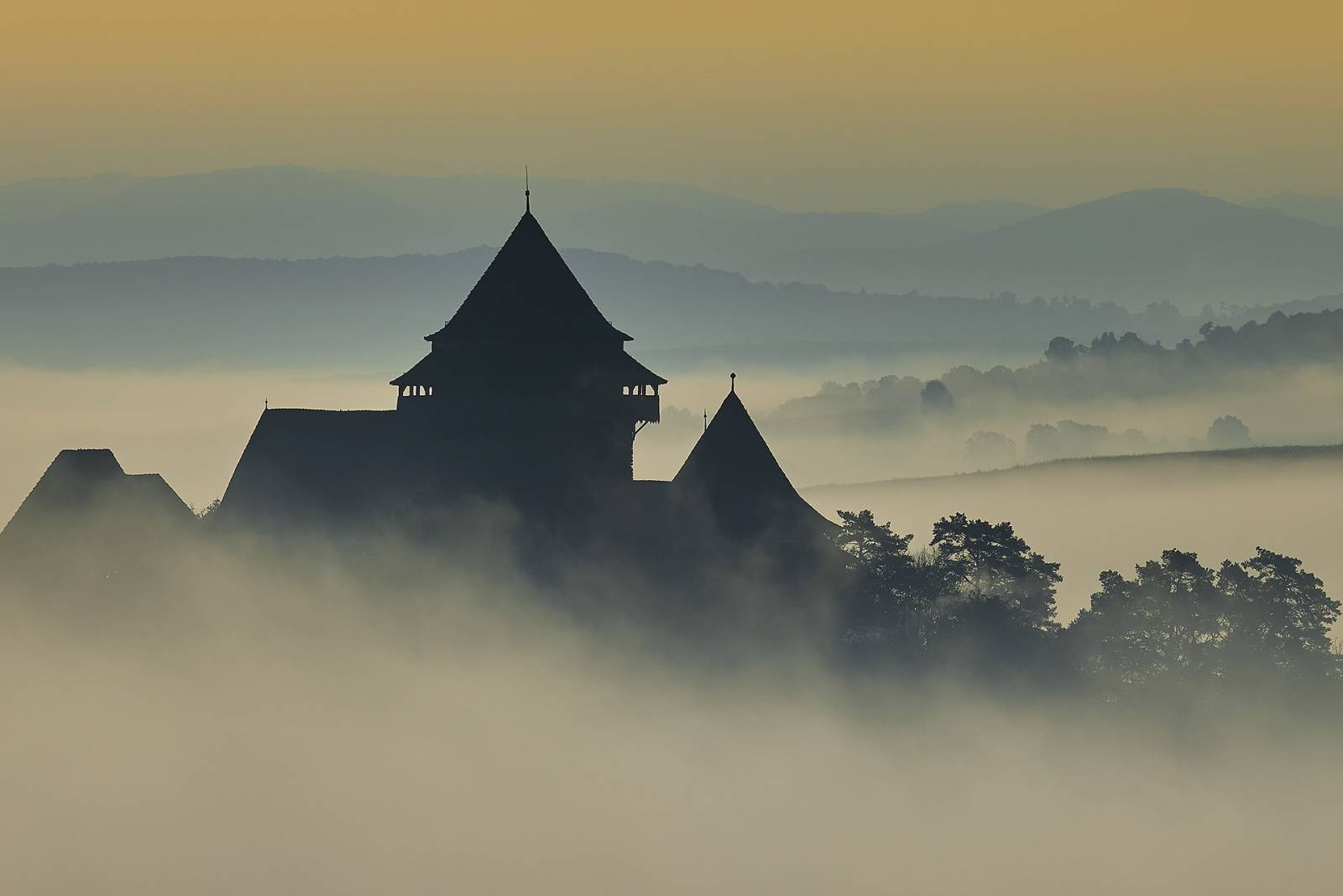 Dor de Viscri - primul album fotografic dedicat unuia dintre cele mai îndrăgite sate din România