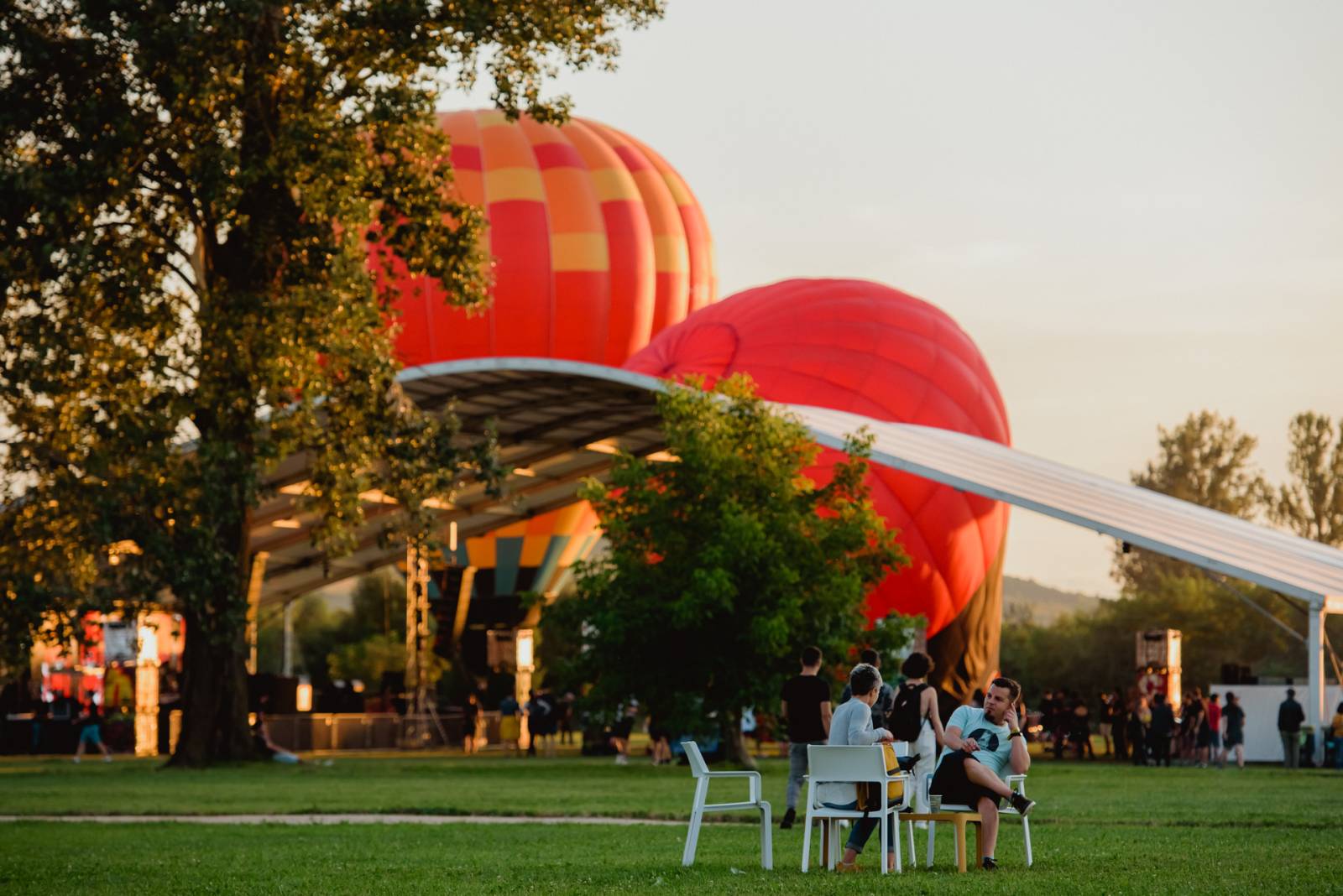 EC S landscape baloons day