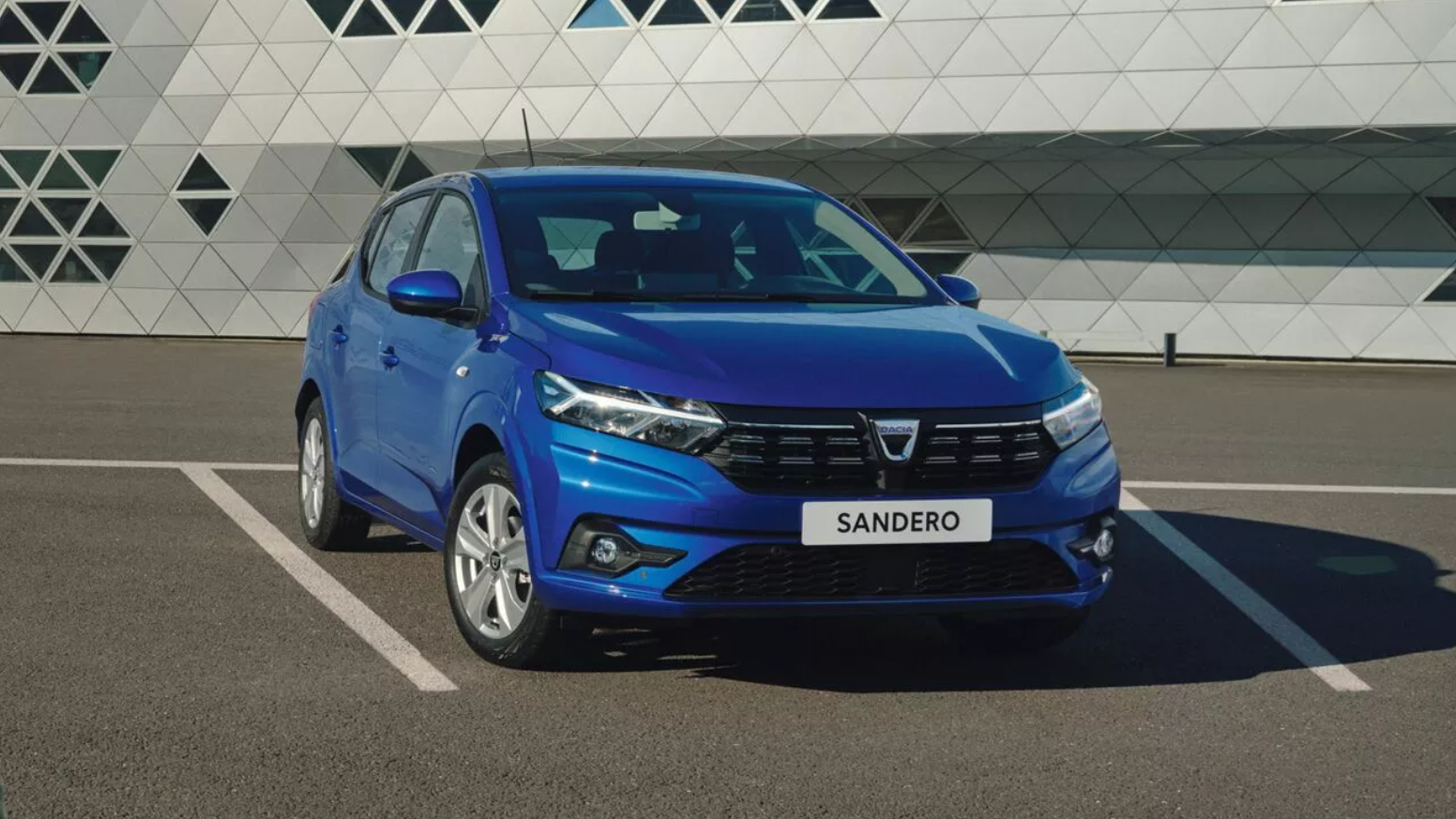 Dacia Sandero, cea mai bine vândută mașină în Europa, în iulie