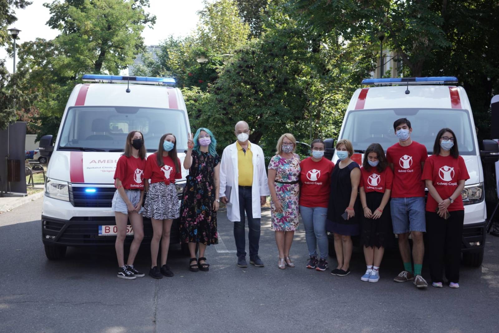 Spitalul de copii Grigore Alexandrescu a primit două ambulanțe utilate de Salvați Copiii