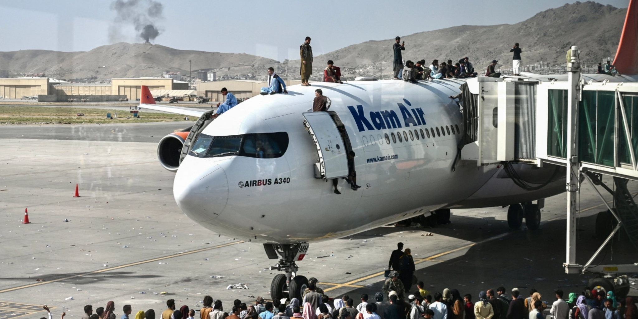 România încearcă să evacueze cei 35 cetățeni care mai sunt în Afganistan