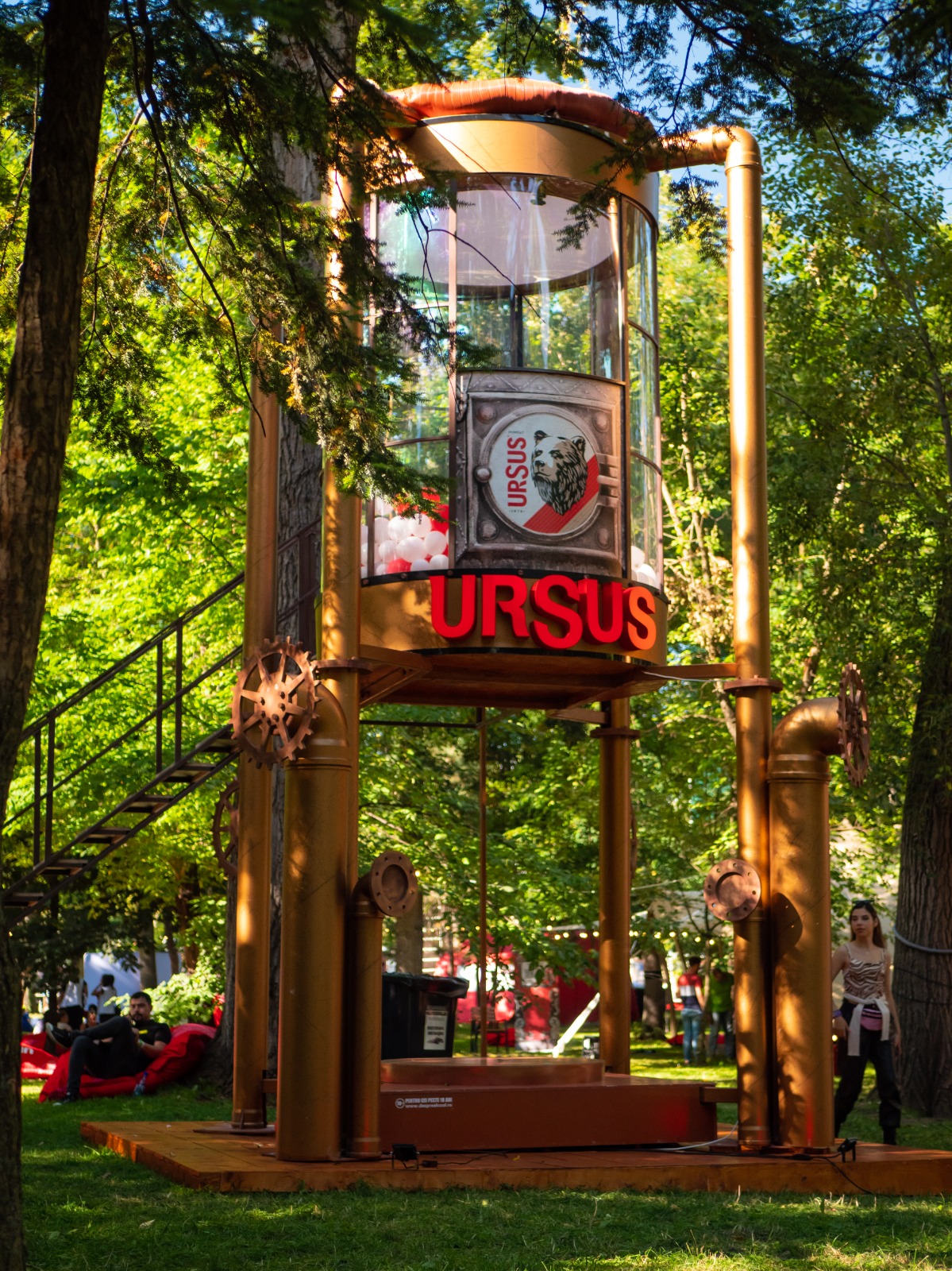 Sub noua platformă de comunicare “Ascultă ursul din tine”, URSUS continuă parteneriatul cu UNTOLD 1 URSUS x UNTOLD 3