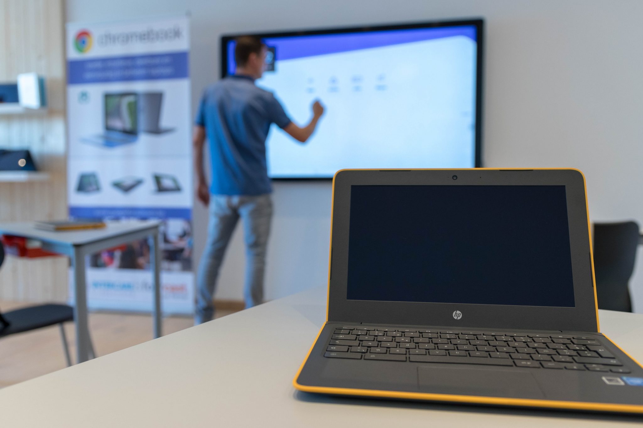 Aproape 80% din școlile din România utilizează Google Classroom în noile procese de educație