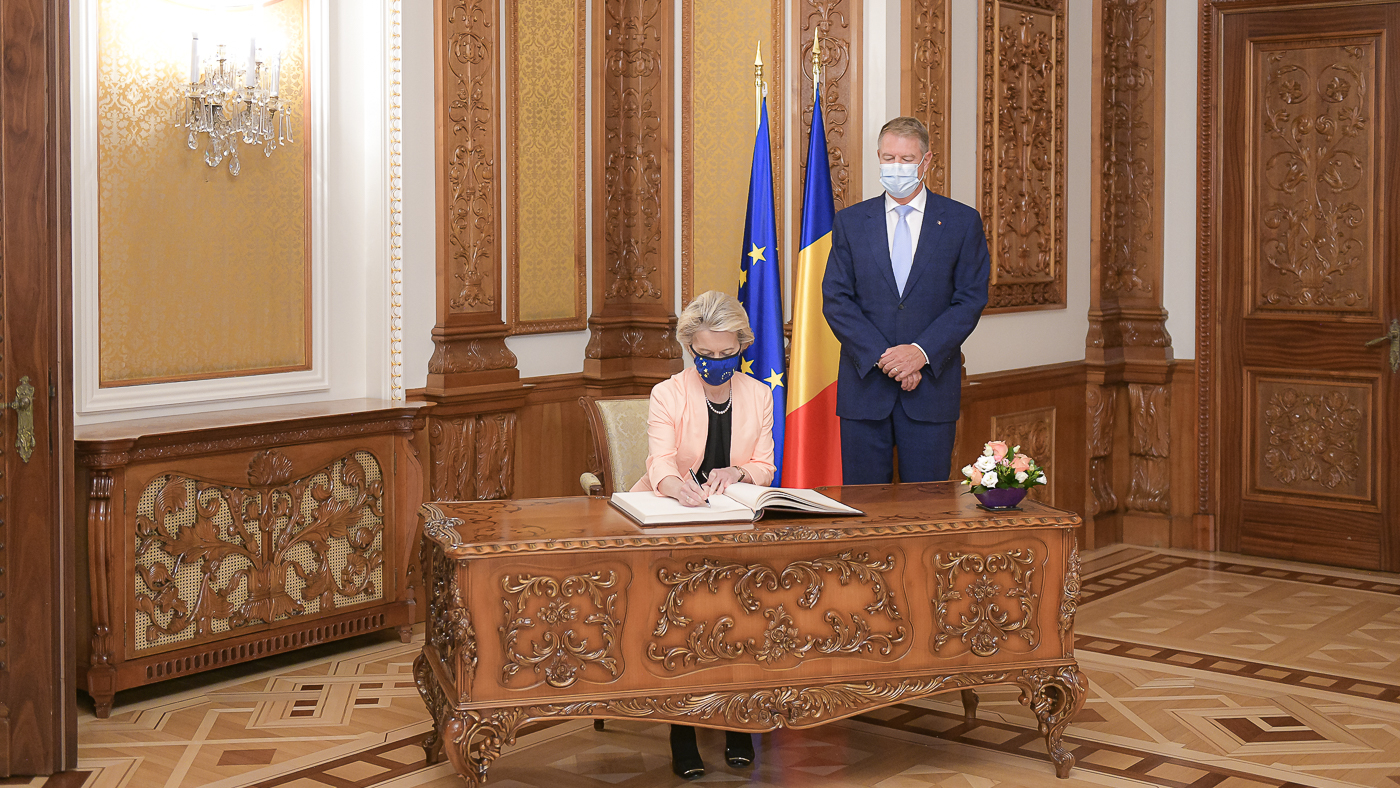 PNRR pentru România a fost aprobat. Granturi de 14,2 miliarde de euro și împrumuturi de 14,9 miliarde de euro 4 ursula von der leyen in romania aprobarea PNRR 2021 2