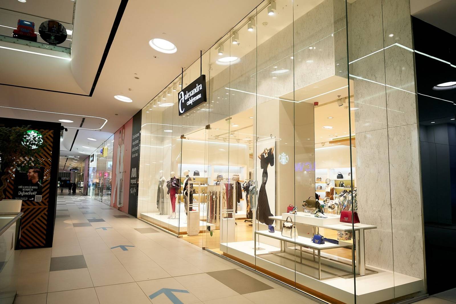 Cum pot deschide antreprenorii la început de drum un magazin în mall