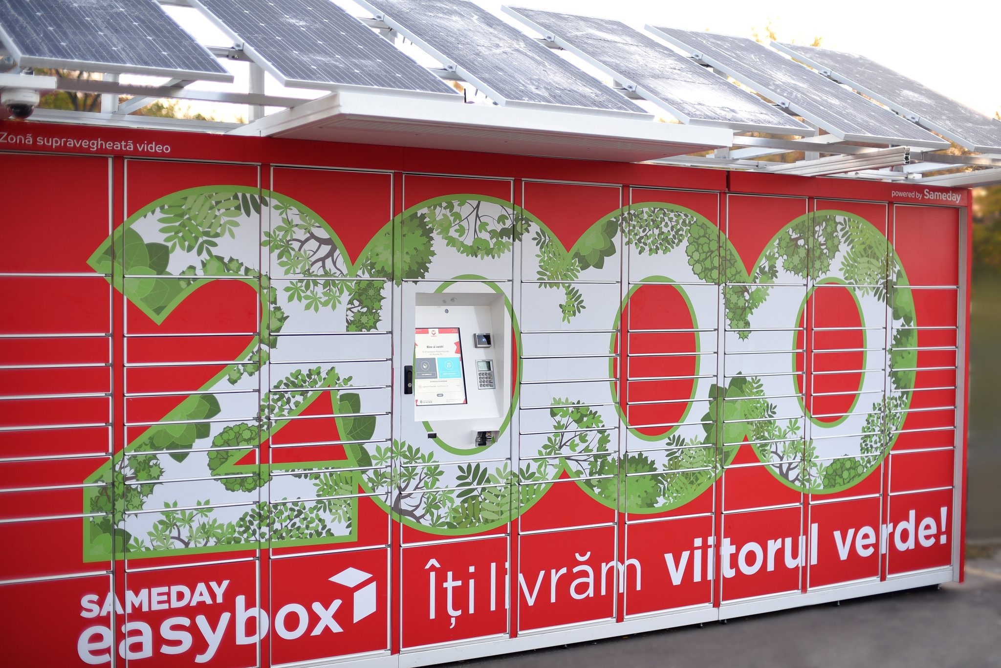 Sameday a ajuns la 2.000 de lockere. Cel mai nou, alimentat cu energie solară și are senzor de monit...