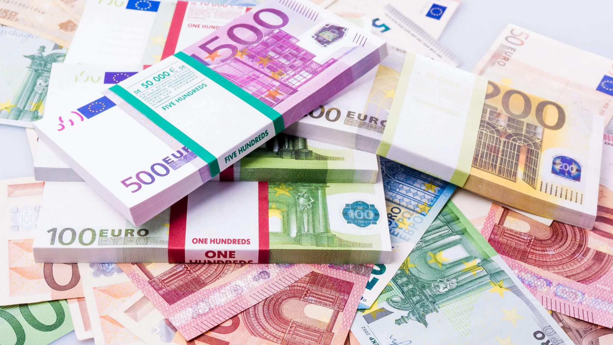 Rezervele valutare la BNR s-au diminuat