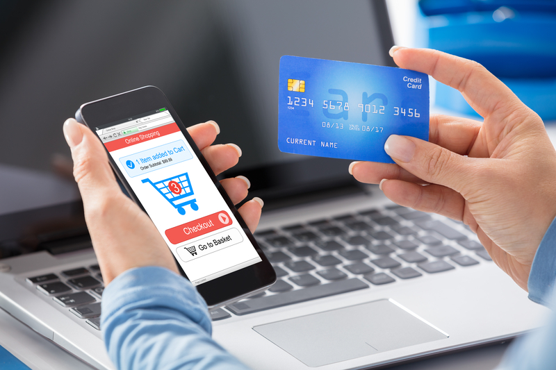 Comerțul online românesc, creștere cu 15% față de 2020