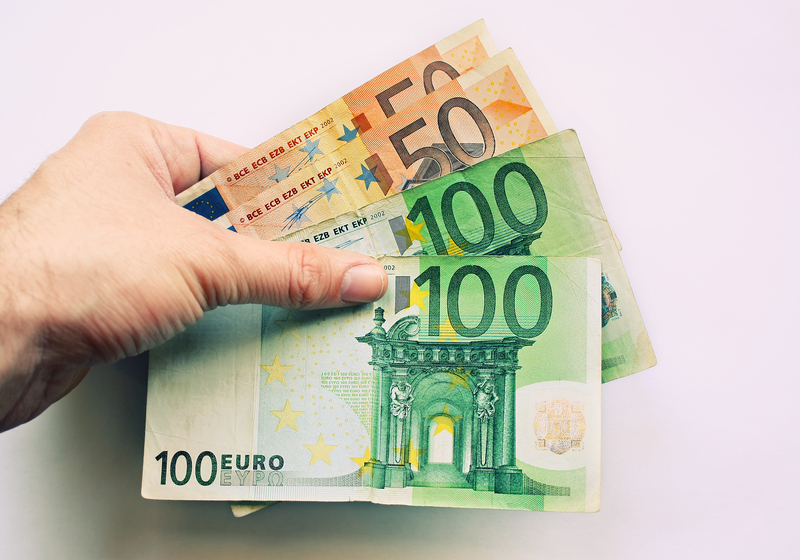 Salariile vor crește în principalele sectoare de business în 2022